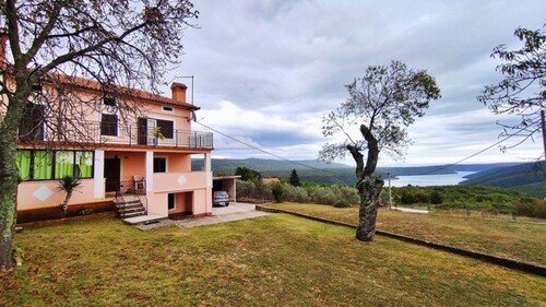 Bild 1 - Zauberhaftes Reihenendhaus mit Meerblick