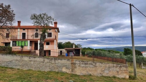 Bild 2 - 5 Zimmer Einfamilienhaus zum Kaufen in Barban