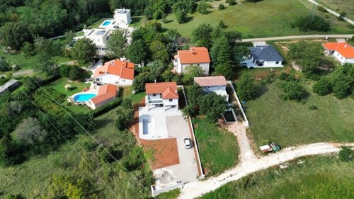 Bild 3 - 4 Zimmer Einfamilienhaus in Raa