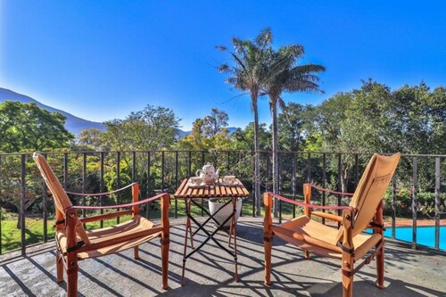 Bild 2 - 8 Zimmer Einfamilienhaus zum Kaufen in Somerset East