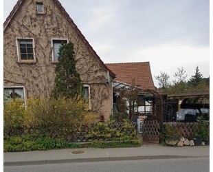 Kleines Bauernhaus mit Scheune und Nebengebäude - Saalfeld