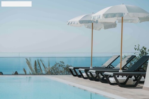 Bild 2 - 8 Zimmer Einfamilienhaus zum Kaufen in Coccorino - Joppolo