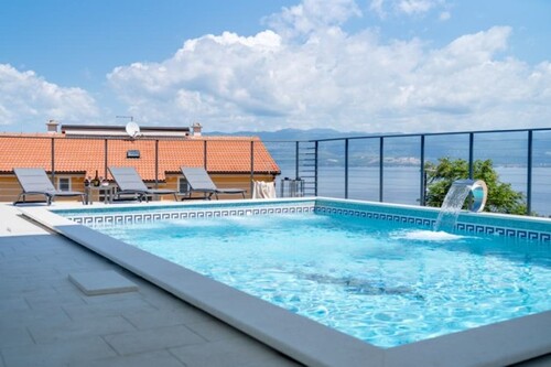 Bild 1 - EXKLUSIVE VILLA INSEL KRK - 790.000,00 EUR Kaufpreis, ca.  160,00 m² Wohnfläche