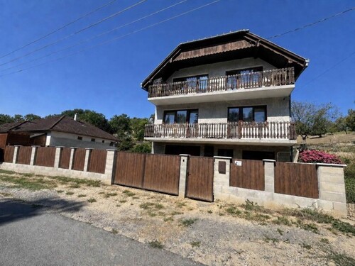 Bild 1 - Mehrgenerationenhaus mit Pferdehaltung nahe Heviz
