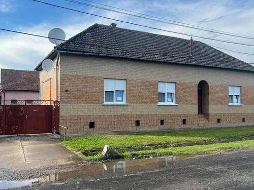 Bild 1 - Haus mit Keller - 48.000,00 EUR Kaufpreis, ca.  180,00 m² Wohnfläche