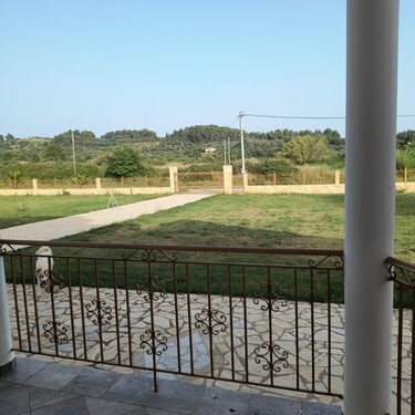 Bild 2 - 4 Zimmer Einfamilienhaus zum Kaufen in Pyrgos