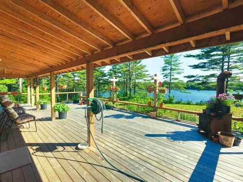 Bild 1 - Off Grid komplett unabhängige Homestead direkt am See