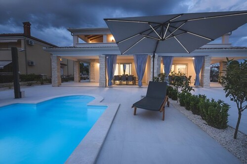 Bild 4 - Einfamilienhaus mit 210,00 m² in Umag zum Kaufen