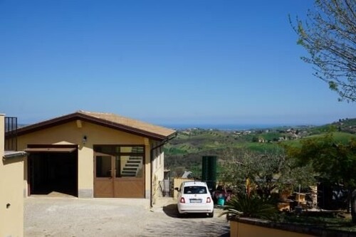 Bild 2 - 6 Zimmer Einfamilienhaus zum Kaufen in Notaresco