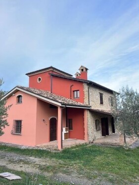 Bild 1 - Bauernhaus zu verkaufen Montorio al Vomano