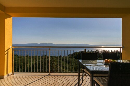 Bild 3 - 15 Zimmer Einfamilienhaus in Raa