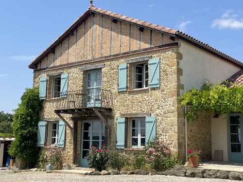 Bild 1 - Geschmackvoll restauriertes Haus mit Gite und Pool