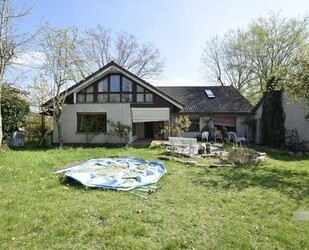 Großes Ein-Zweifamilienhaus mitten im Zentrum von Kirchweyhe
