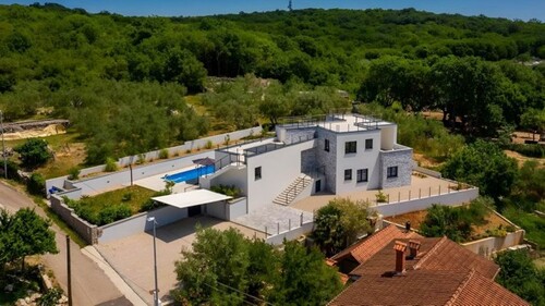 Bild 1 - KRK HAUS MIT POOL UND MEERBLICK