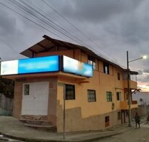 Geschäftshaus Ferienhaus Mietshaus Wohnhaus - Pedernales Ecuador