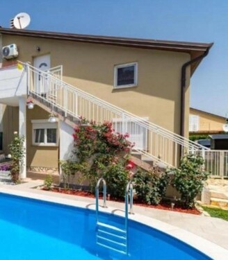 Bild 2 - 4 Zimmer Einfamilienhaus zum Kaufen in Umag