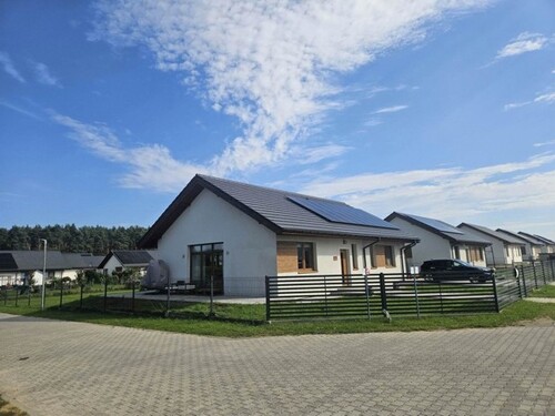 Bild 1 - Modernes energieeffizientes Haus an der Ostsee