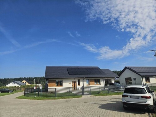 Bild 2 - 4 Zimmer Einfamilienhaus zum Kaufen in Charzyno