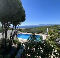 VILLA AM MEER BEI KOSTRENA - 980.000,00 EUR Kaufpreis, ca.  300,00 m² Wohnfläche in Kostrena (PLZ: 21460)