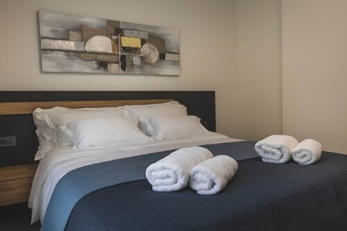 Bild 1 - SMART HOME VILLA MIT BEHEIZTEM POOL bei Umag