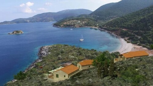Bild 1 - Grundstück auf der Insel Ithaka direkt am Meer