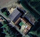 Bild 1 - Landwirtschaftlicher Betrieb Hangar Maschinen Land Vorkommen