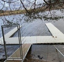 Verkauf von Pier und unfertiger Yacht neben dem Slapy See - Dublovice