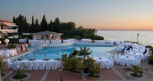 Bild 3 - 39 Zimmer Einfamilienhaus in Kaminia