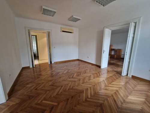 Bild 1 - 4 Zimmer Wohnung 135M2 - 300.000,00 EUR Kaufpreis, ca.  135,00 m² Wohnfläche