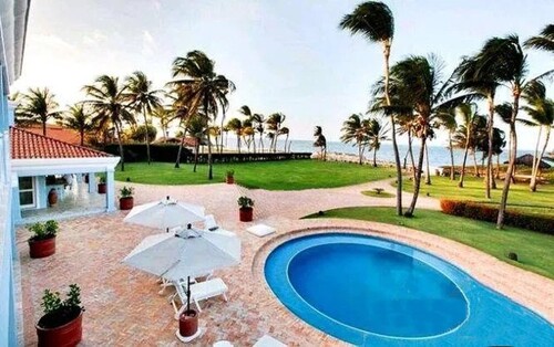 Bild 1 - Herrenhaus 600m2 mit 5000m2 Fläche und 4 Suiten