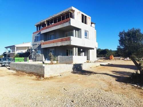 Bild 3 - 3 Zimmer Etagenwohnung in Sveti Filip I Jakov