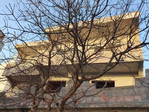 Bild 1 - Neues 2 Stock Haus 220m2 Grund 300m2 Strand 800m