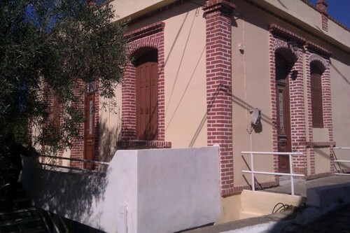 Bild 1 - NEOKLASSISCHES HAUS AUF DER INSEL OINOUSSES