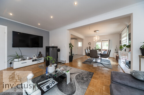 Wohnbereich - 7 Zimmer Einfamilienhaus zum Kaufen in Mosbach / Neckarelz
