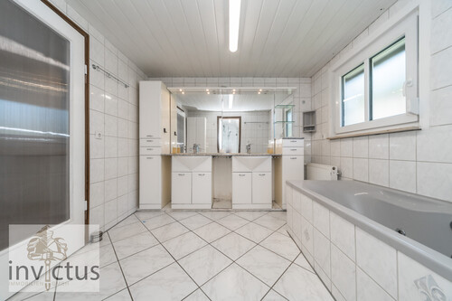 Badezimmer im DG - 
