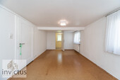 Schlafzimmer im OG mit separatem WC - 