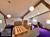 Zimmer über Garagenbau - 