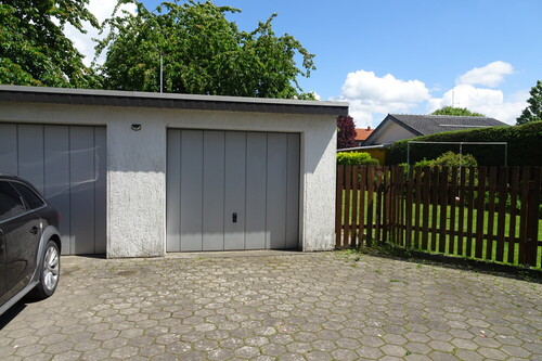 Doppelgarage im Hof - 
