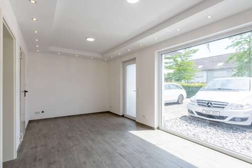 Gewerbe Bereich EG - 
