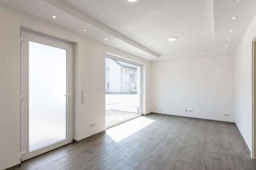 Gewerbe Bereich - 9 Zimmer Zweifamilienhaus in Hamm