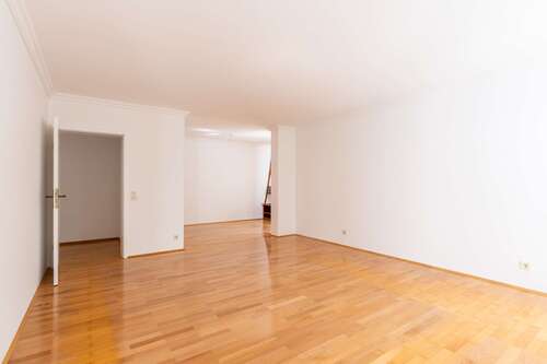 Wohnzimmer/Bibliothek - 