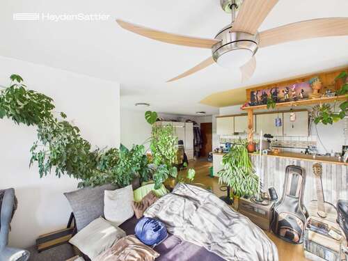 Küche / Wohnbereich - Helle Ein-Zimmer-Wohnung mit Balkon und Garage in Obergünzburg