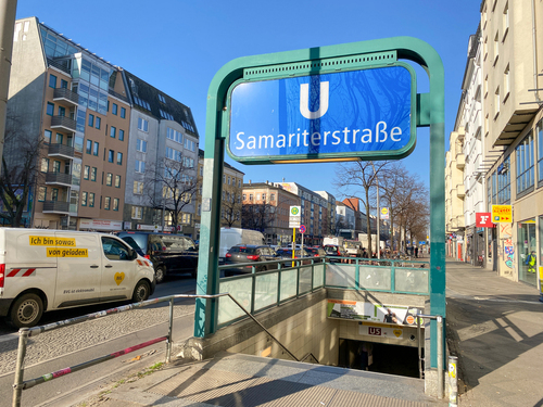 U-Bahn gleich um die Ecke - 