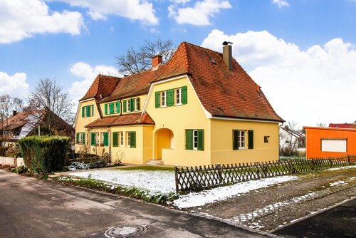 Hausansicht - Bezaubernde Doppelhaushälfte mit liebevollen Details und Garage in Rottweil!