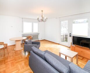 Charmante 3-Zimmer-Wohnung mit Balkon und Dachterrasse in Schramberg