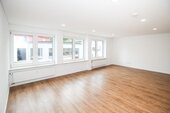Wohnen/Essen Ansicht 1 - Modernisierte 2-Zimmer-Wohnung mit Einbauküche in Oberndorf a. N.