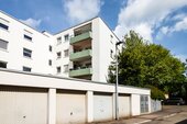 Hausansicht / Garage - 