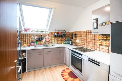 Küche - Etagenwohnung mit 92,00 m² in Zimmern zur Miete