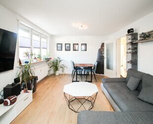 Modernisierte 2-Zimmer-Wohnung in Oberndorf-Aistaig inkl. Garage!