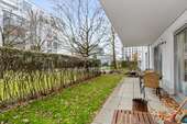 Privatgarten mit gr. Terrasse - Terrassenwohnung mit 67,33 m&sup2; in München zum Kaufen